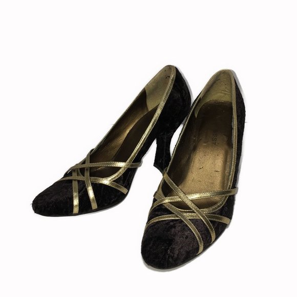 Nine West Crushed Velvet Heels with Gold Trim Size - Picture 2 of 11